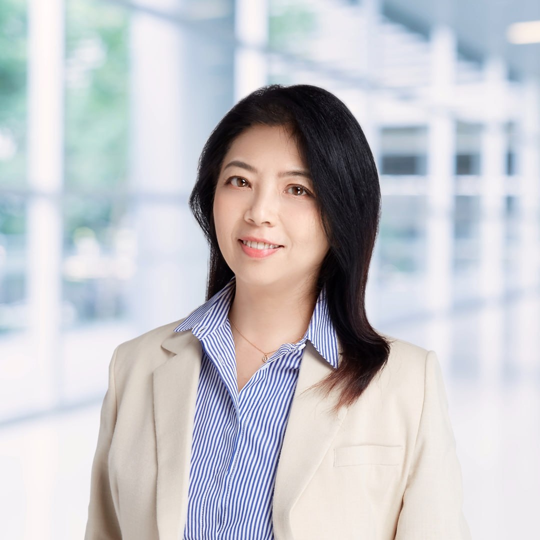 Portrait of Linda Lee